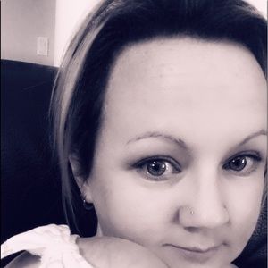 Meet your Posher, Claire